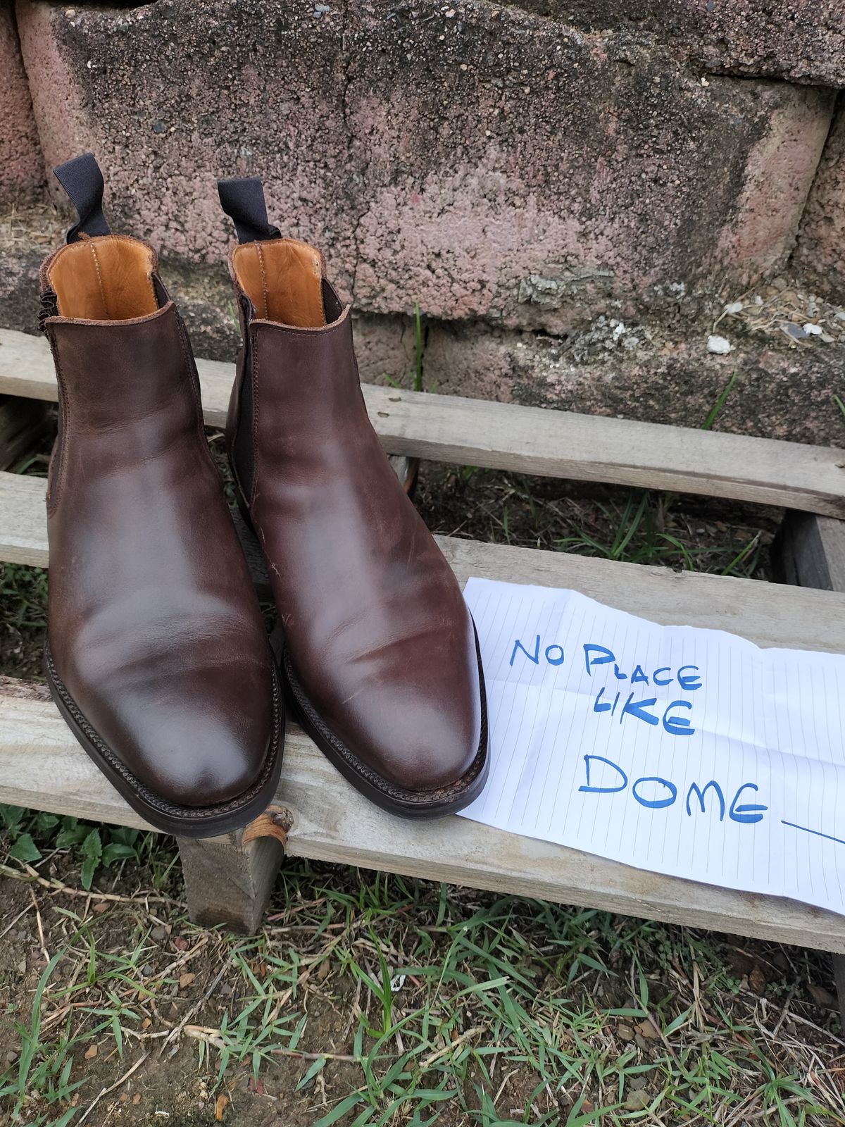 Photo by AneshM on November 1, 2022 of the Herring Wainwright Chelsea Boots in Dark Brown Calf.