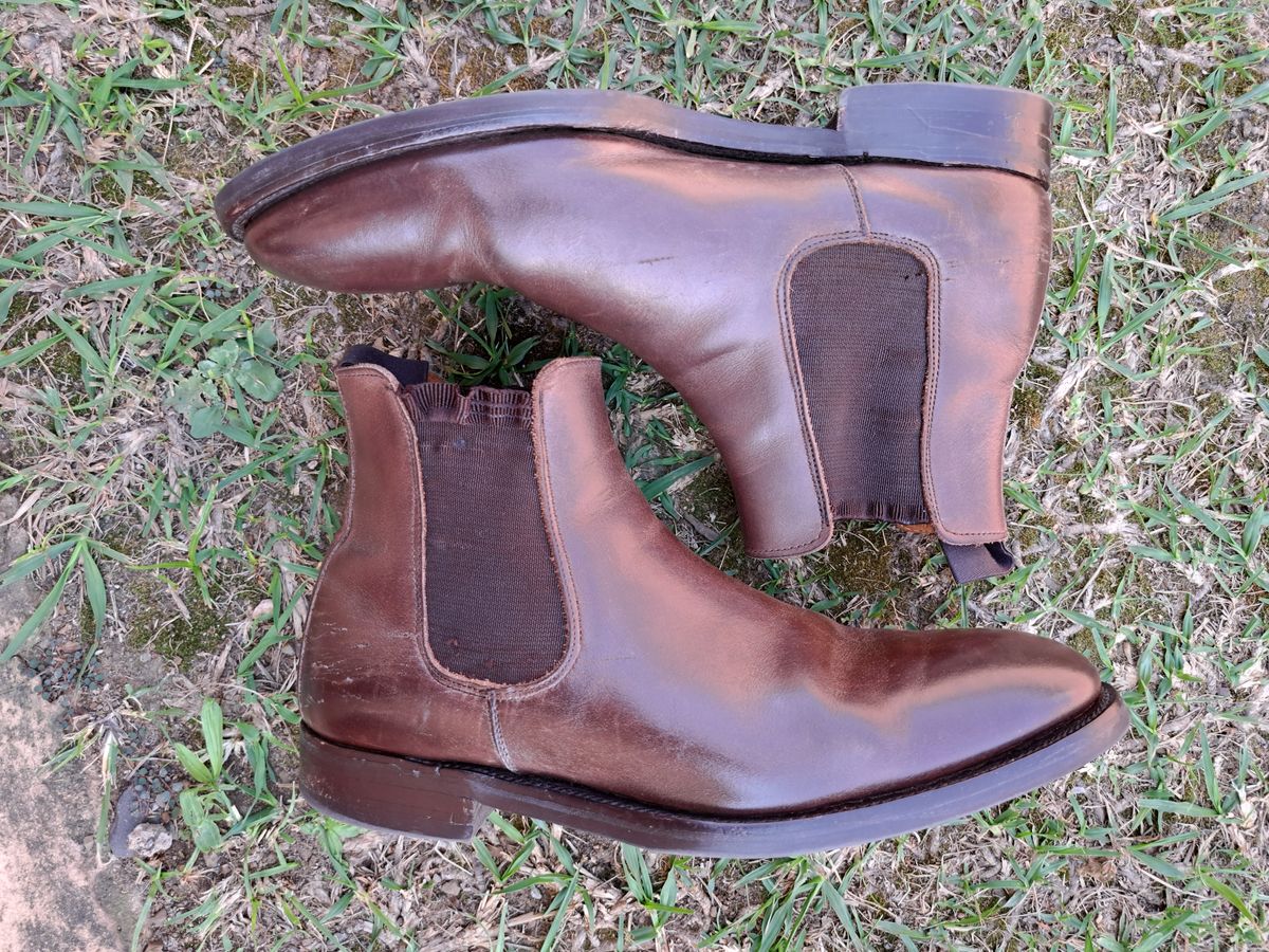 Photo by AneshM on April 2, 2023 of the Herring Wainwright Chelsea Boots in Dark Brown Calf.