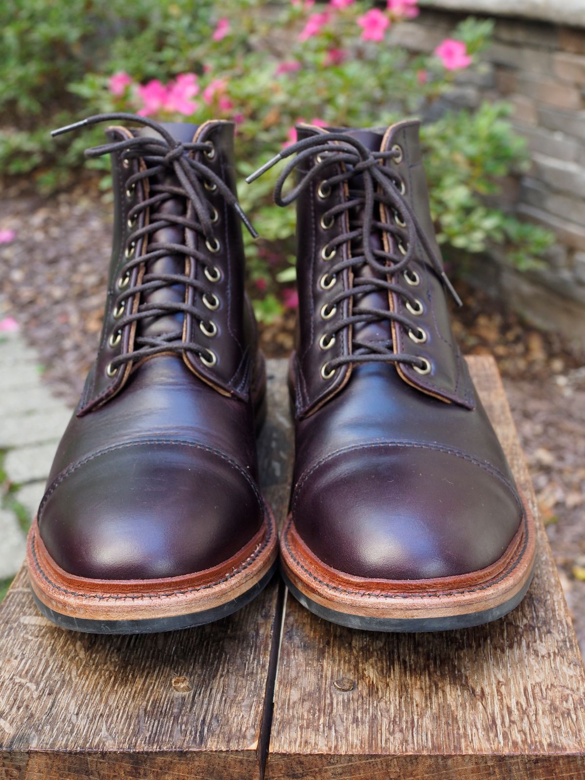 Photo by pmarlinm on October 2, 2022 of the Parkhurst The Richmond in Seidel Dark Burgundy Double Shot.
