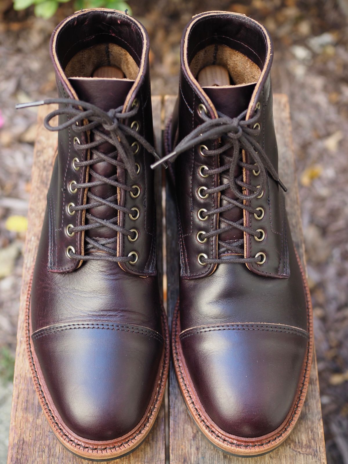 Photo by pmarlinm on October 2, 2022 of the Parkhurst The Richmond in Seidel Dark Burgundy Double Shot.