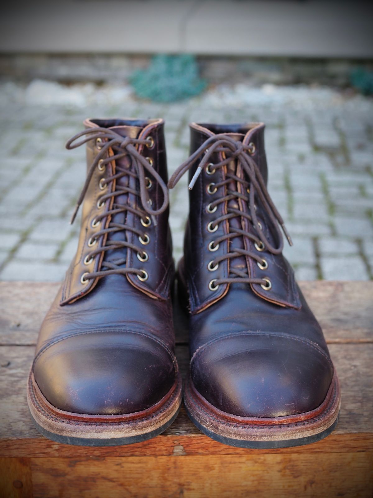 Photo by pmarlinm on December 3, 2022 of the Parkhurst The Richmond in Seidel Dark Burgundy Double Shot.