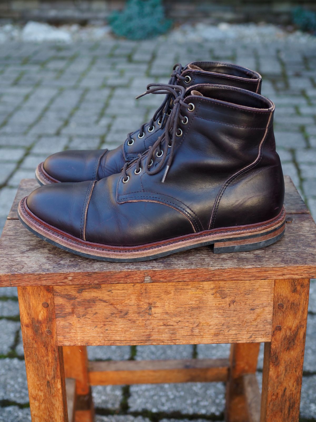Photo by pmarlinm on December 3, 2022 of the Parkhurst The Richmond in Seidel Dark Burgundy Double Shot.