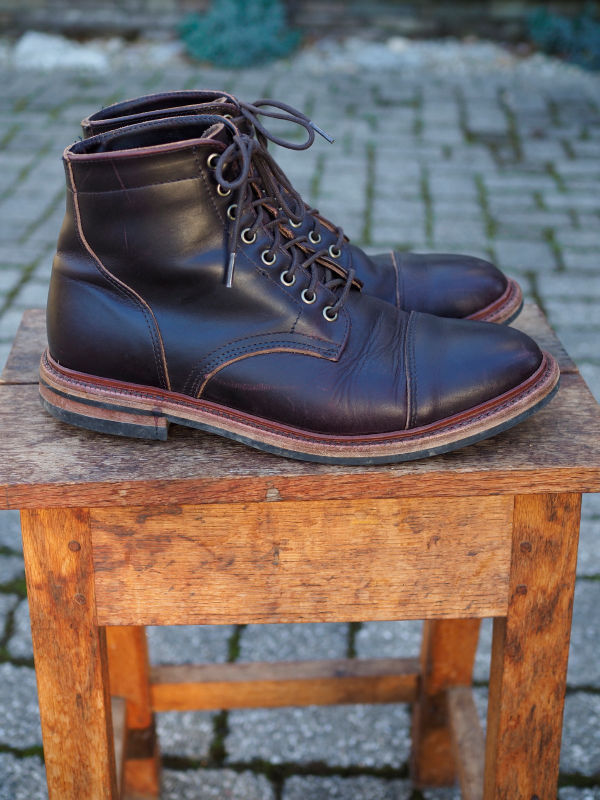 Photo by pmarlinm on December 3, 2022 of the Parkhurst The Richmond in Seidel Dark Burgundy Double Shot.
