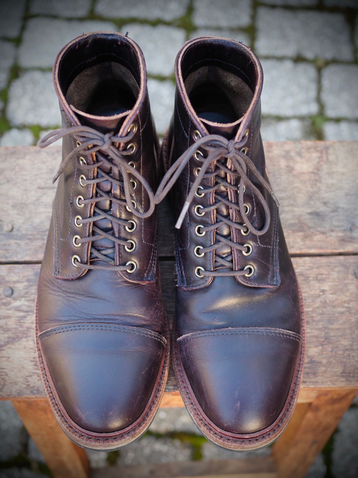 Photo by pmarlinm on December 3, 2022 of the Parkhurst The Richmond in Seidel Dark Burgundy Double Shot.
