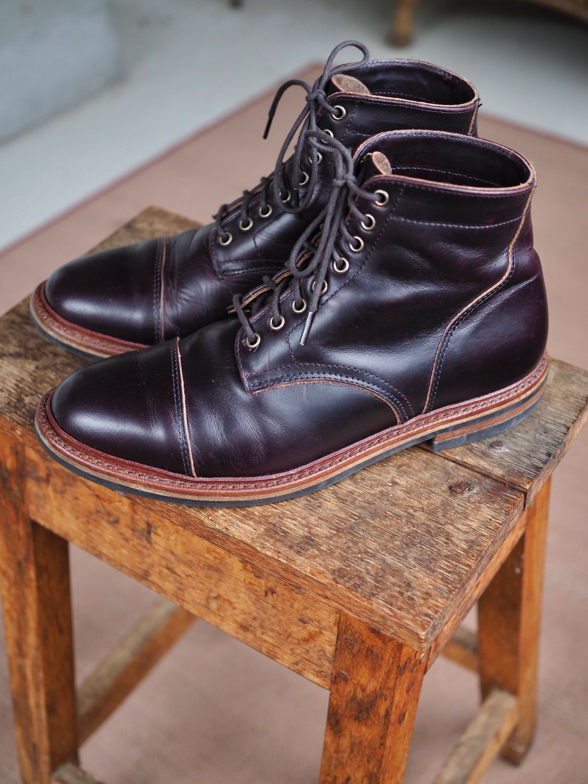 Photo by pmarlinm on February 5, 2023 of the Parkhurst The Richmond in Seidel Dark Burgundy Double Shot.