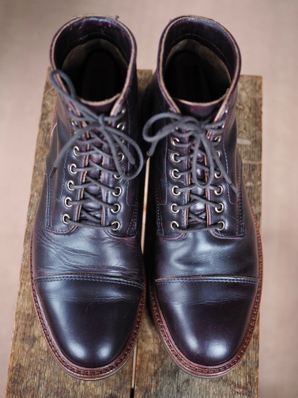 Photo by pmarlinm on February 5, 2023 of the Parkhurst The Richmond in Seidel Dark Burgundy Double Shot.