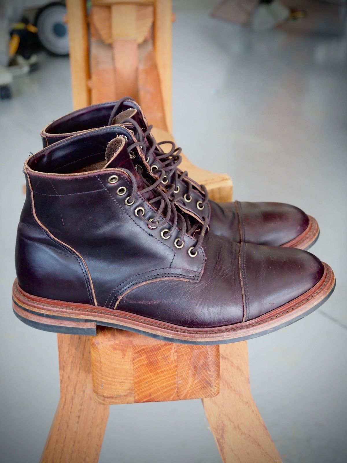 Photo by pmarlinm on March 6, 2023 of the Parkhurst The Richmond in Seidel Dark Burgundy Double Shot.