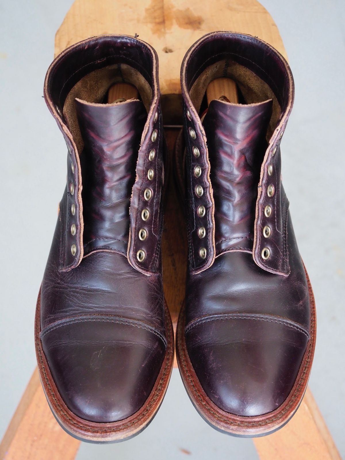 Photo by pmarlinm on March 6, 2023 of the Parkhurst The Richmond in Seidel Dark Burgundy Double Shot.
