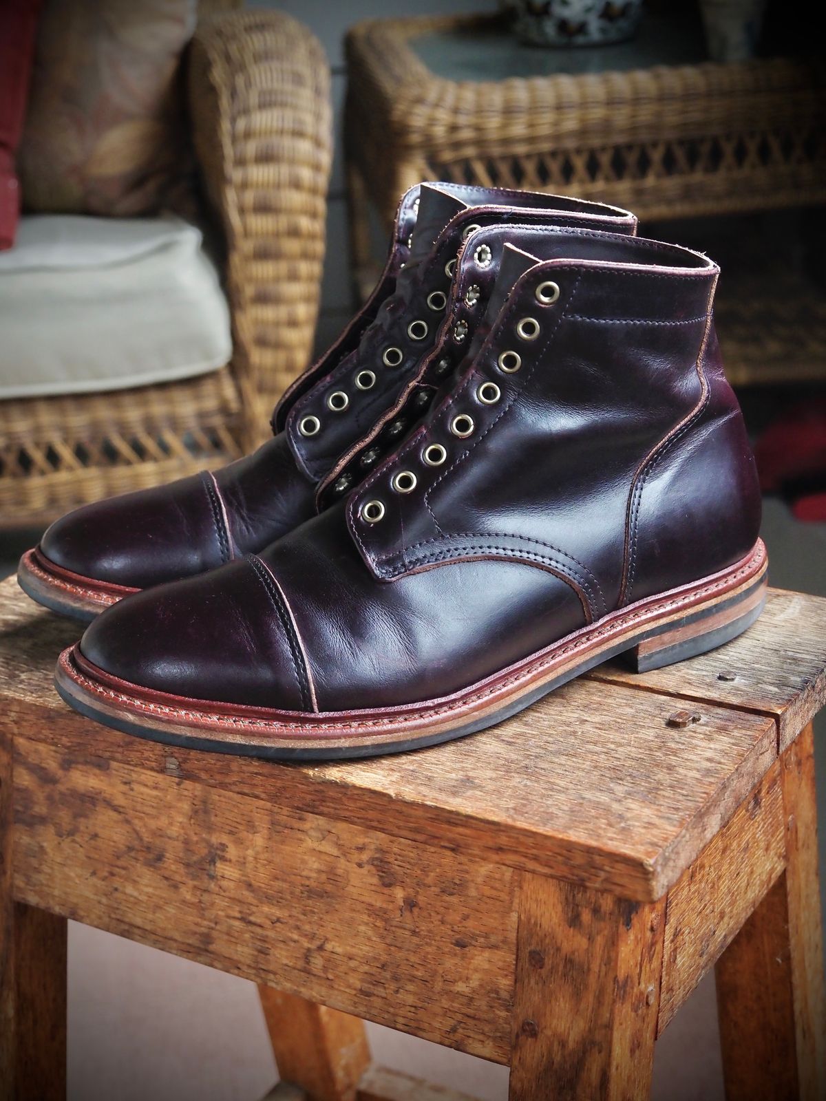 Photo by pmarlinm on April 1, 2023 of the Parkhurst The Richmond in Seidel Dark Burgundy Double Shot.