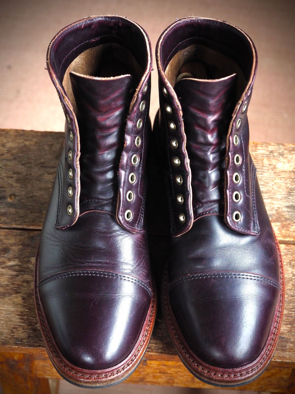 Photo by pmarlinm on April 1, 2023 of the Parkhurst The Richmond in Seidel Dark Burgundy Double Shot.
