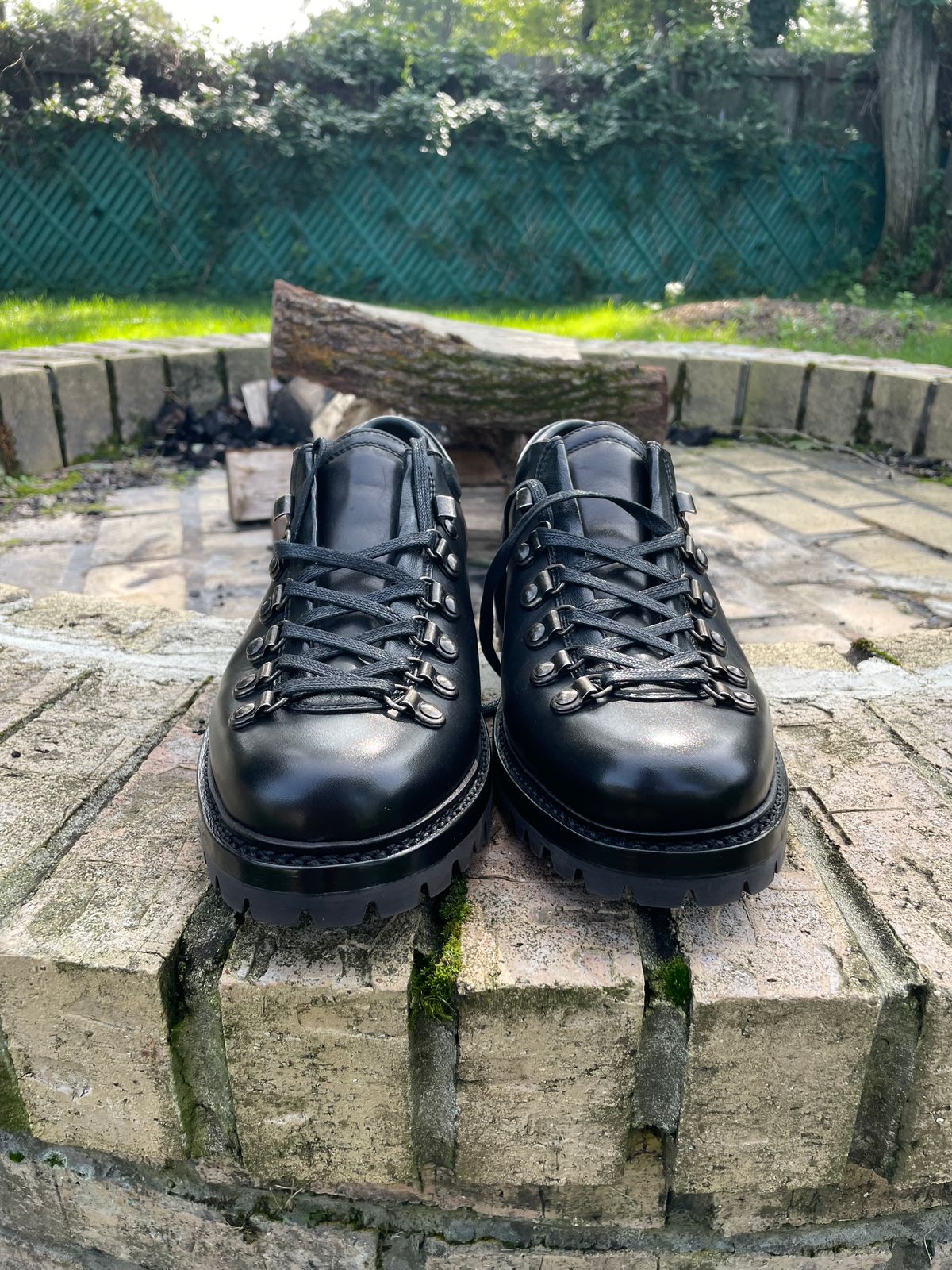 Photo by mriv98 on October 1, 2023 of the Sagara Trailmaster in Indonesian Black Teacore.