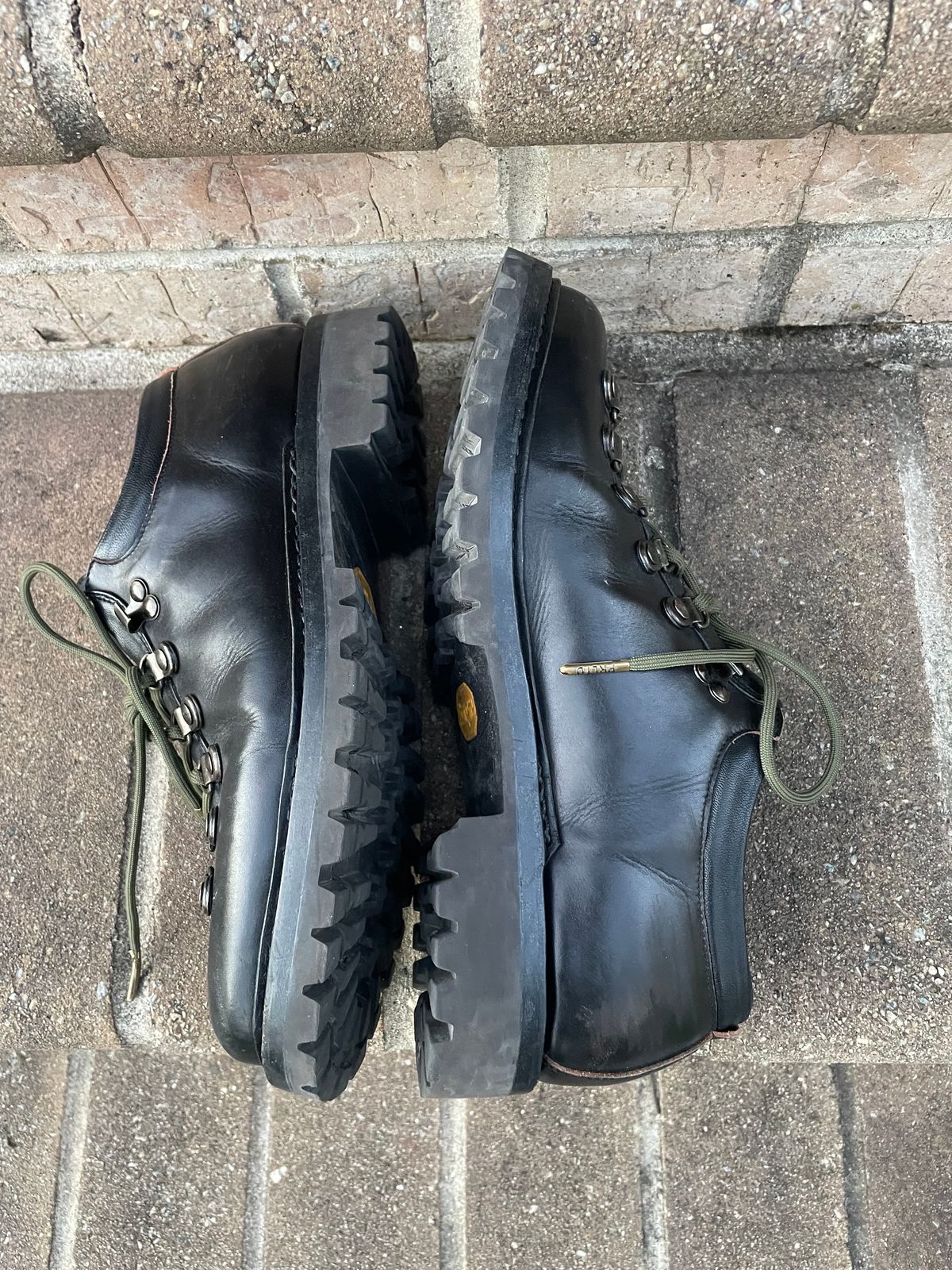 Photo by mriv98 on February 5, 2024 of the Sagara Trailmaster in Indonesian Black Teacore.