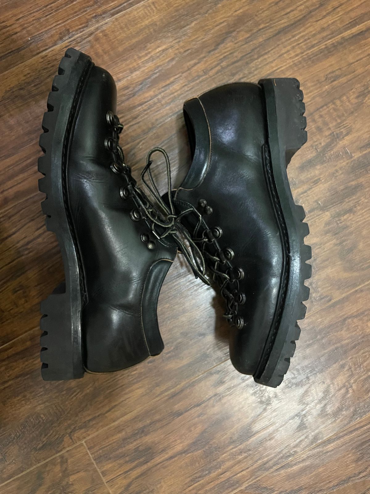 Photo by mriv98 on March 5, 2024 of the Sagara Trailmaster in Indonesian Black Teacore.