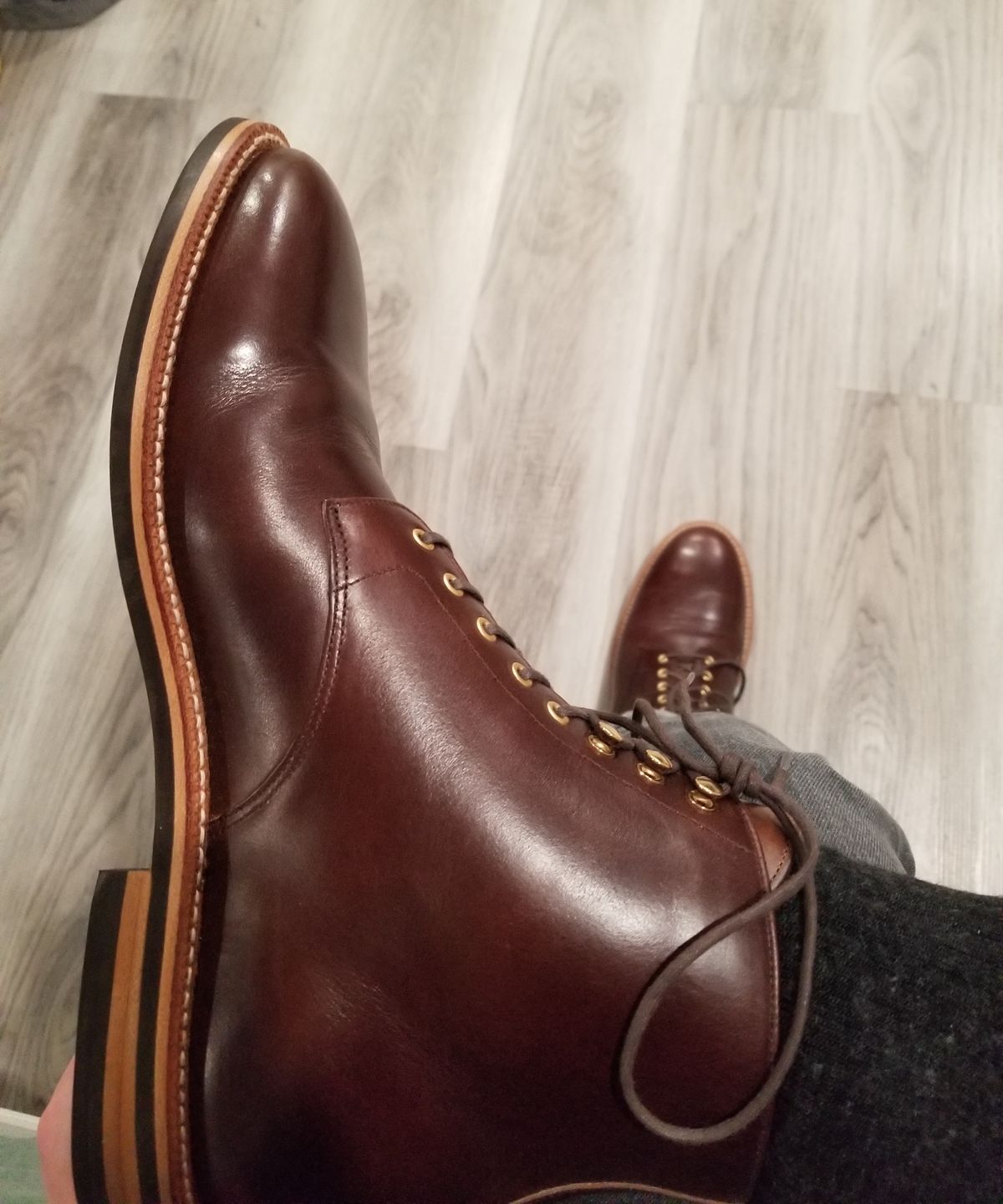 Photo by InfernalJusticator on March 19, 2024 of the Grant Stone Edward Boot in Horween Dark Walnut Chromexcel.