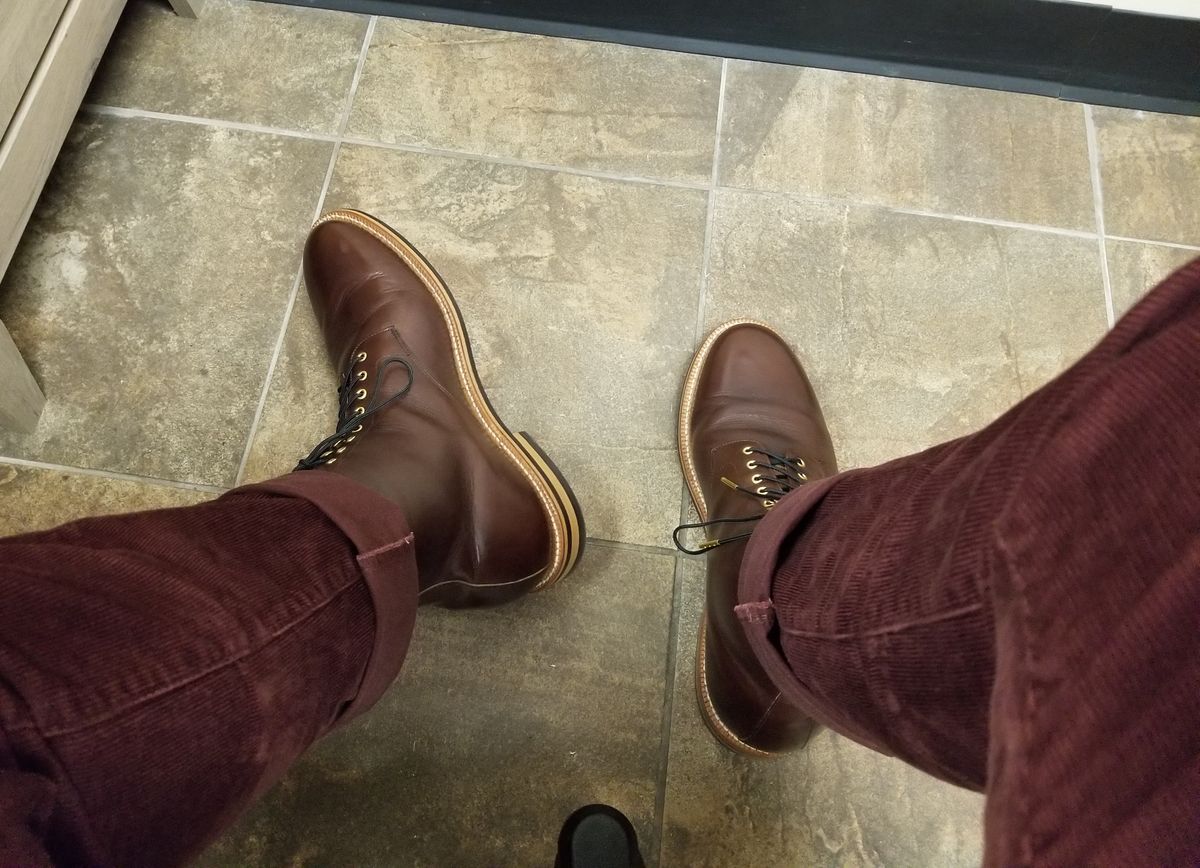 Photo by InfernalJusticator on April 22, 2024 of the Grant Stone Edward Boot in Horween Dark Walnut Chromexcel.