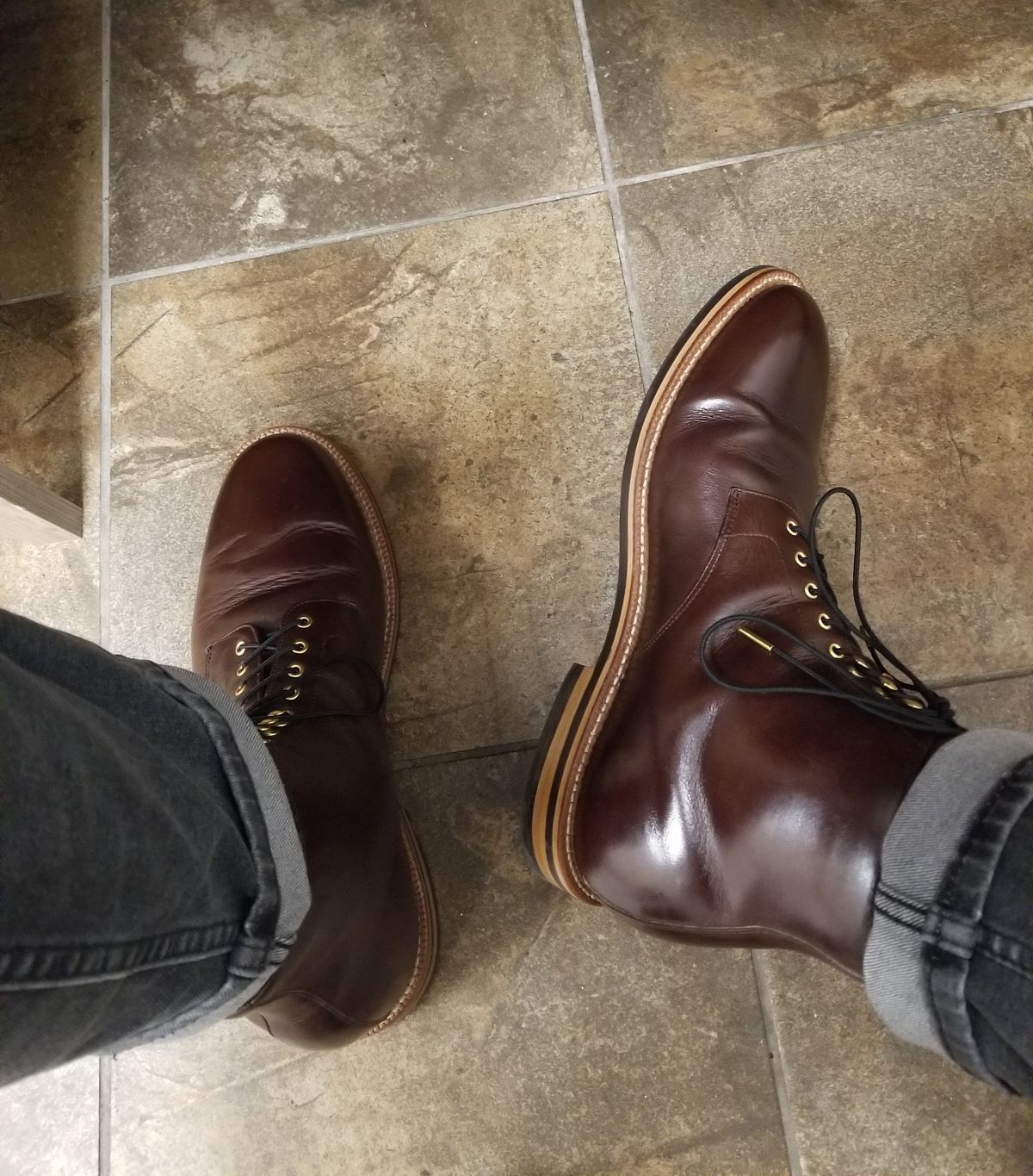 Photo by InfernalJusticator on May 22, 2024 of the Grant Stone Edward Boot in Horween Dark Walnut Chromexcel.