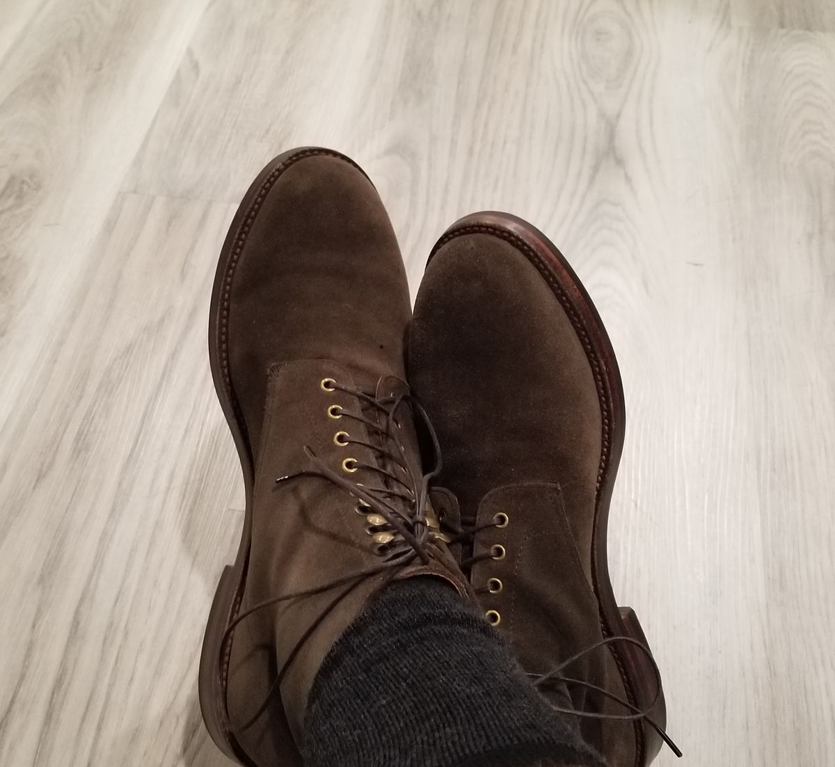 Photo by InfernalJusticator on March 5, 2024 of the Grant Stone Edward Boot in C.F. Stead Loden Repello Calf Suede.