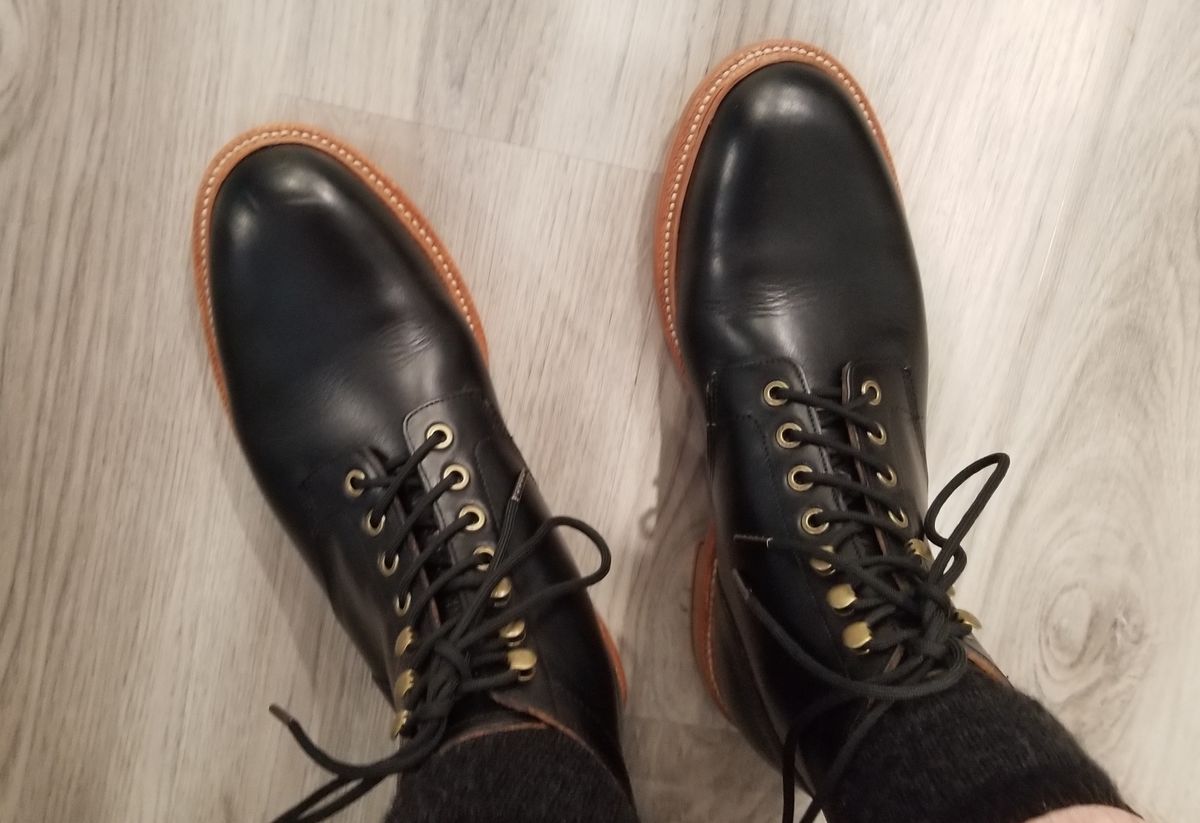 Photo by InfernalJusticator on April 29, 2024 of the Grant Stone Diesel Boot in Horween Black Chromexcel.