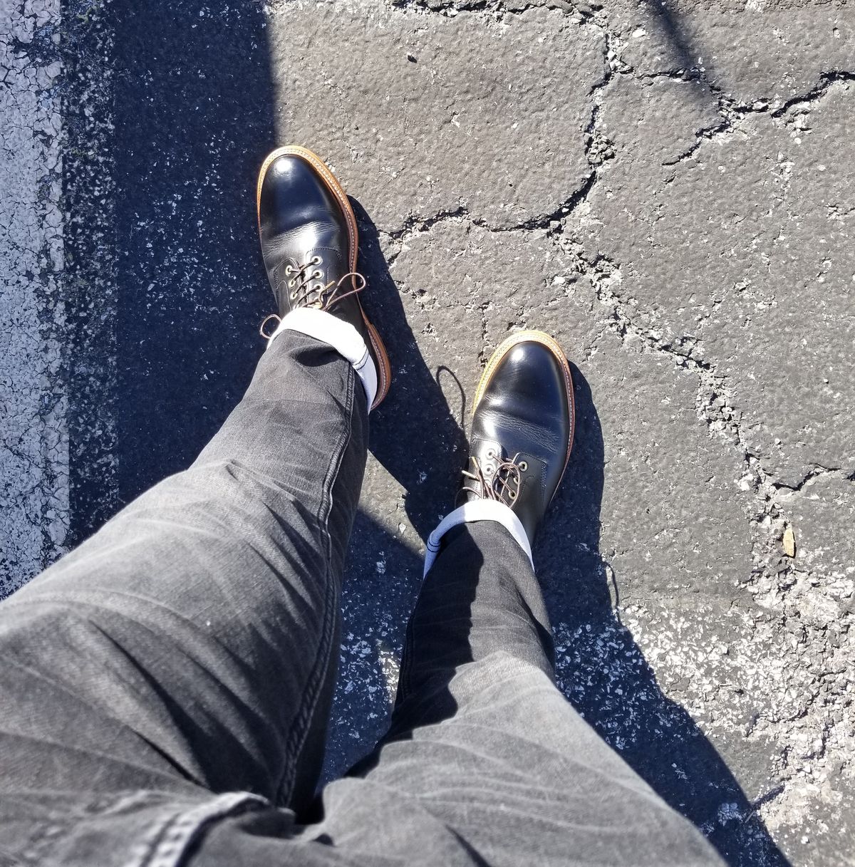 Photo by InfernalJusticator on June 11, 2024 of the Grant Stone Diesel Boot in Horween Black Chromexcel.