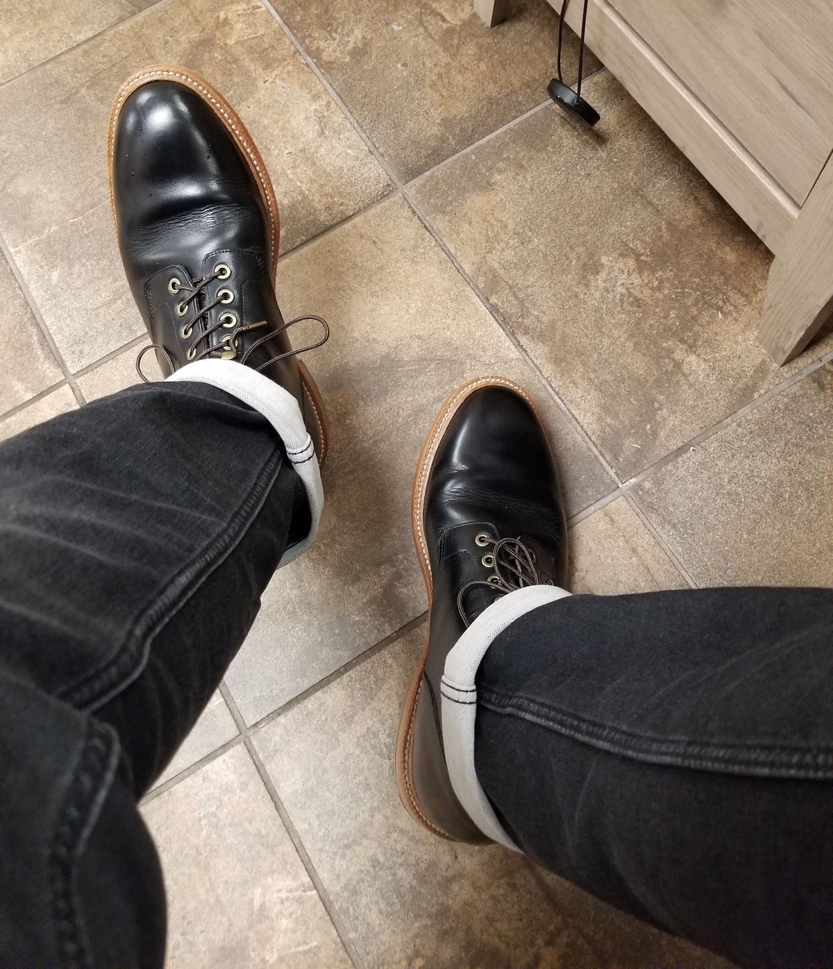 Photo by InfernalJusticator on June 11, 2024 of the Grant Stone Diesel Boot in Horween Black Chromexcel.