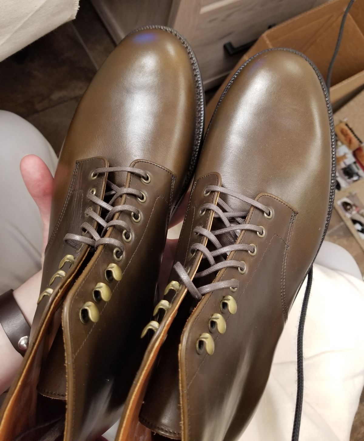 Photo by InfernalJusticator on April 7, 2025 of the Grant Stone Edward Boot in Horween Dark Olive Chromexcel.