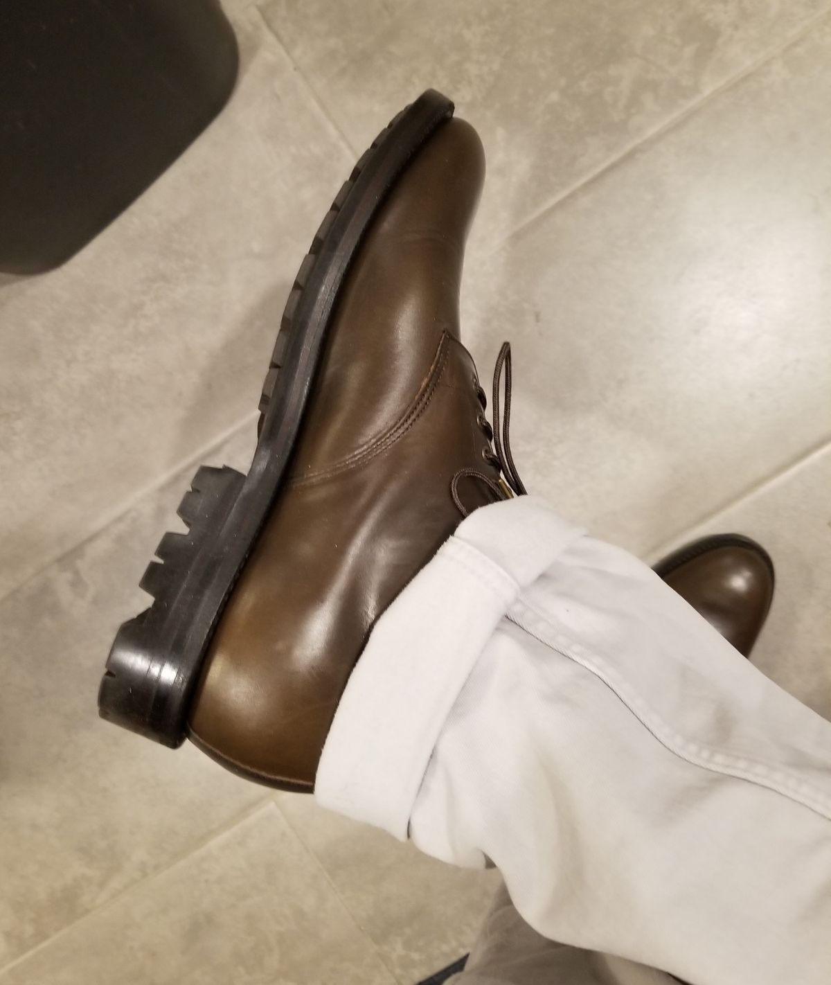 Photo by InfernalJusticator on April 8, 2025 of the Grant Stone Edward Boot in Horween Dark Olive Chromexcel.