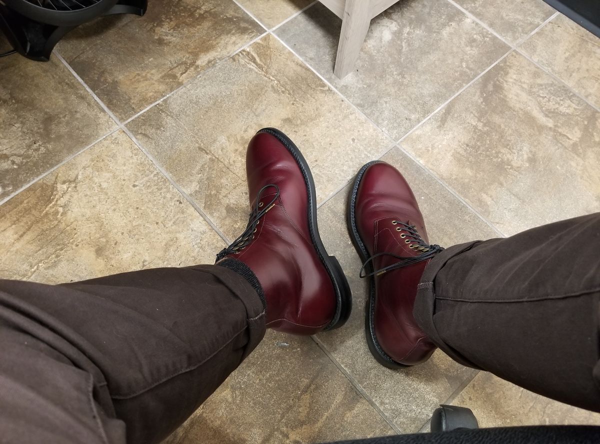 Photo by InfernalJusticator on April 12, 2024 of the Grant Stone Edward Boot in Horween Color 8 Chromexcel.