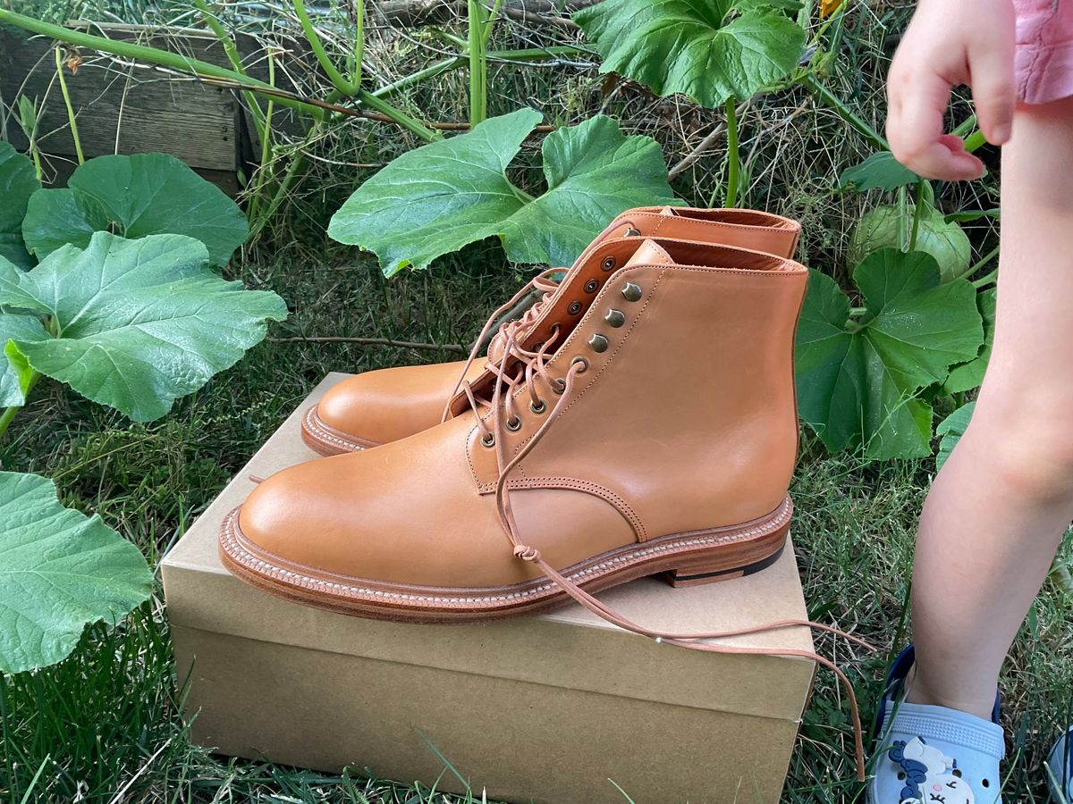 Photo by kenny_trill_kenny on October 2, 2023 of the Grant Stone Edward Boot in Badalassi Carlo Natural Minerva.