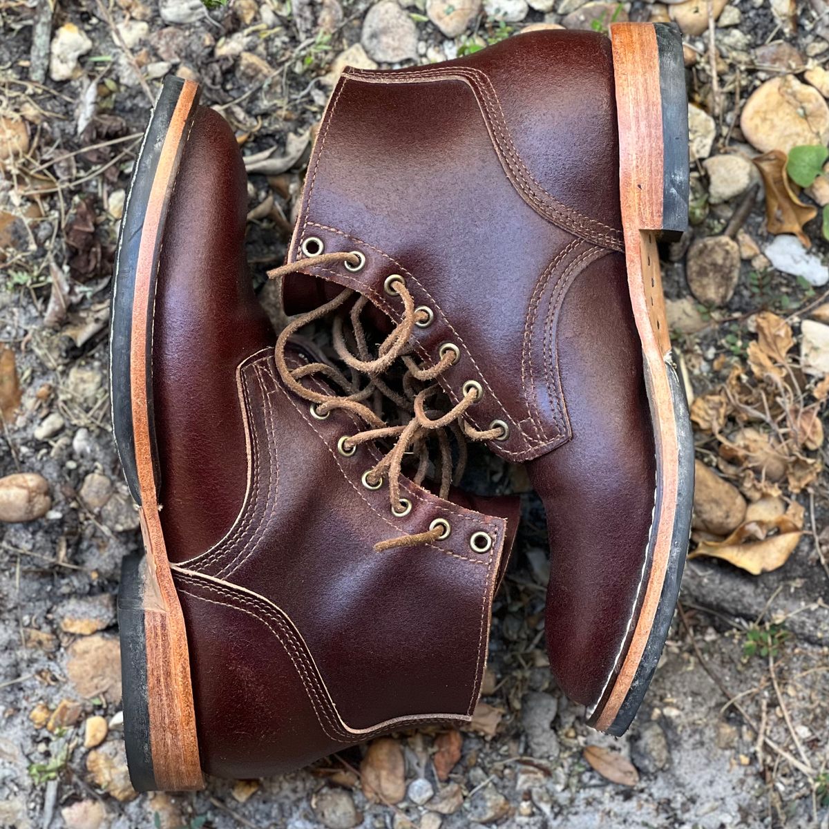 Photo by Bluesbrosg4ev on November 1, 2023 of the Nicks Lace Up Heritage in Horween Tan Waxed Flesh.