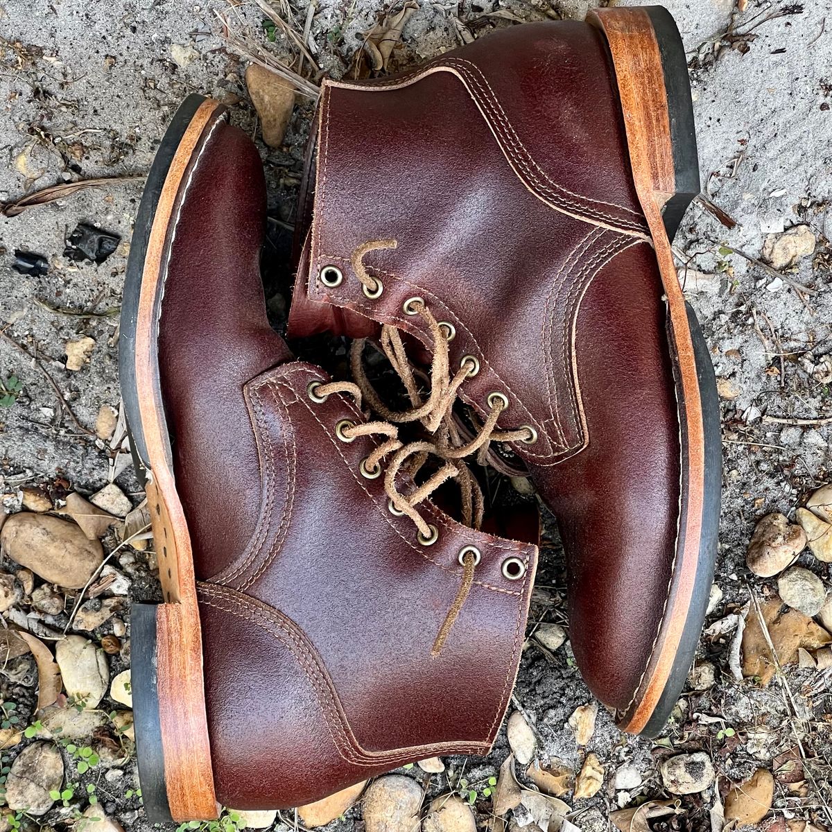 Photo by Bluesbrosg4ev on December 5, 2023 of the Nicks Lace Up Heritage in Horween Tan Waxed Flesh.