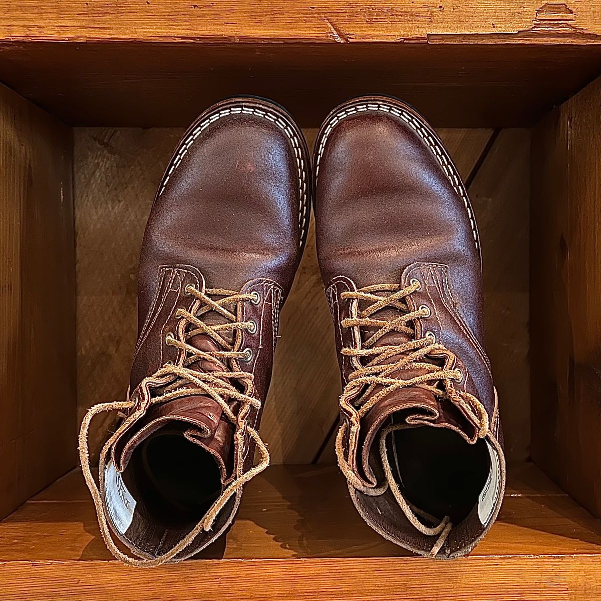Photo by Bluesbrosg4ev on March 4, 2024 of the Nicks Lace Up Heritage in Horween Tan Waxed Flesh.