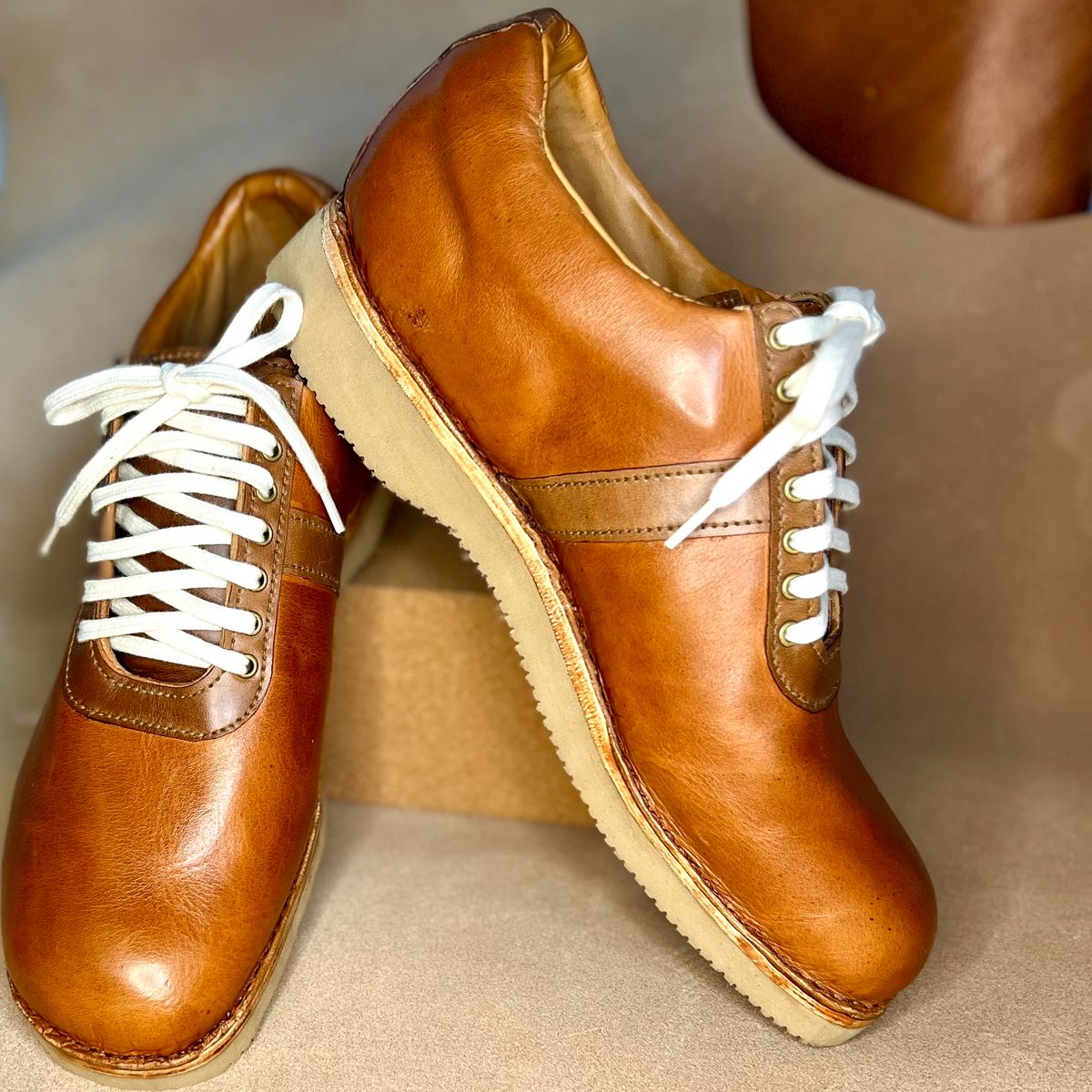 Photo by Bluesbrosg4ev on November 5, 2025 of the Self-Made Munson Shoe in Horween Natural Derby.