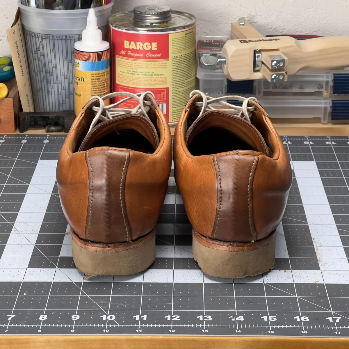 Photo by jprleather on December 3, 2025 of the Self-Made Munson Shoe in Horween Natural Derby.