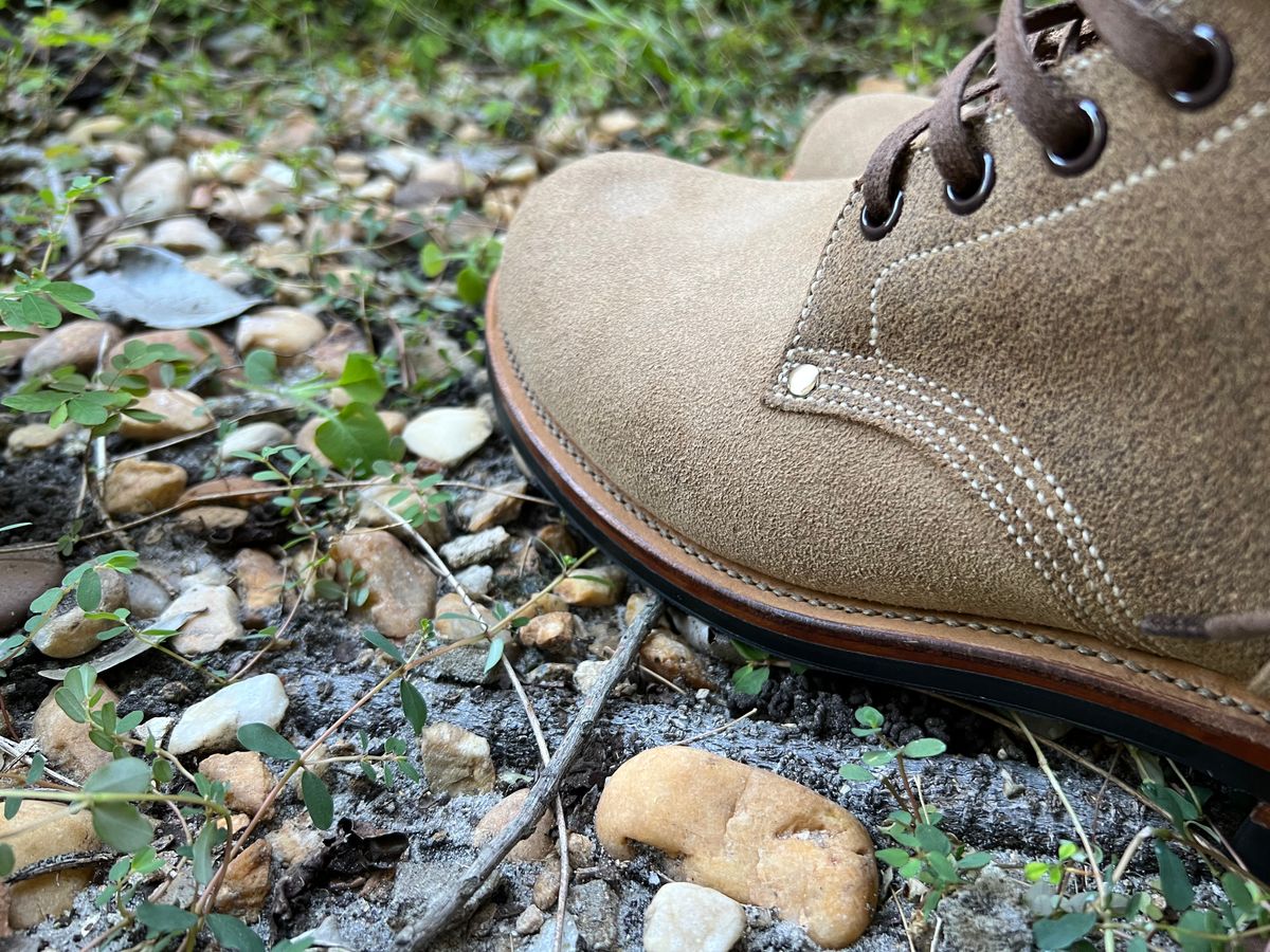 Photo by Bluesbrosg4ev on September 16, 2023 of the Viberg Boondocker in Horween Marine Field Roughout.