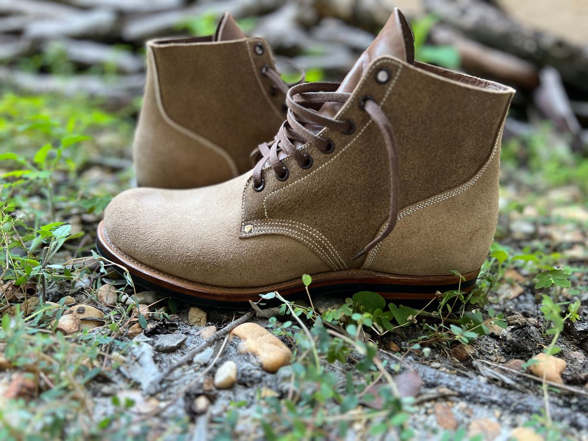 Photo by Bluesbrosg4ev on September 16, 2023 of the Viberg Boondocker in Horween Marine Field Roughout.