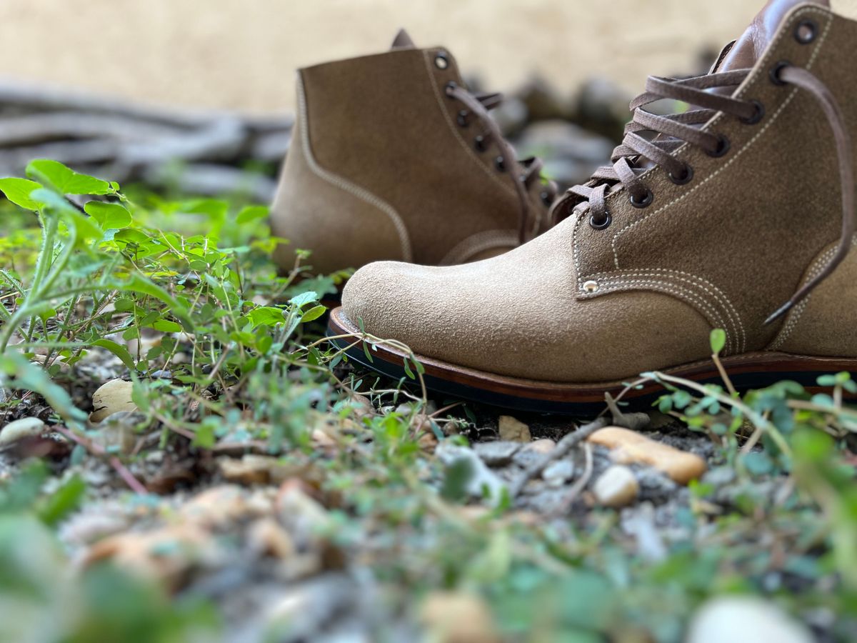 Photo by Bluesbrosg4ev on September 16, 2023 of the Viberg Boondocker in Horween Marine Field Roughout.