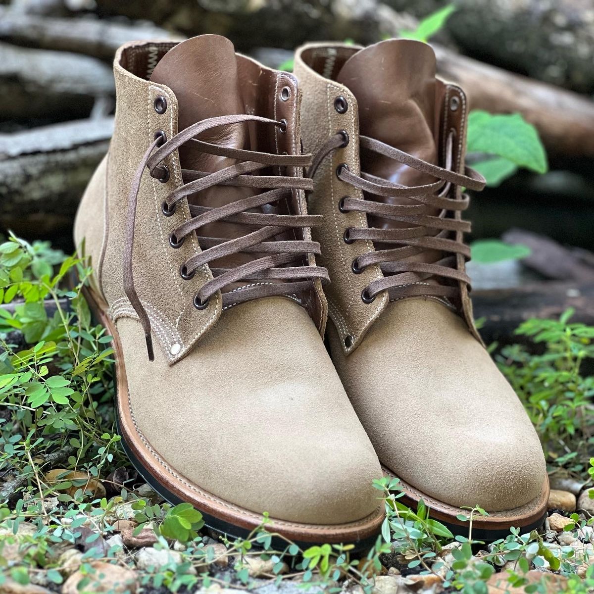 Photo by Bluesbrosg4ev on May 11, 2025 of the Viberg Boondocker in Horween Marine Field Roughout.