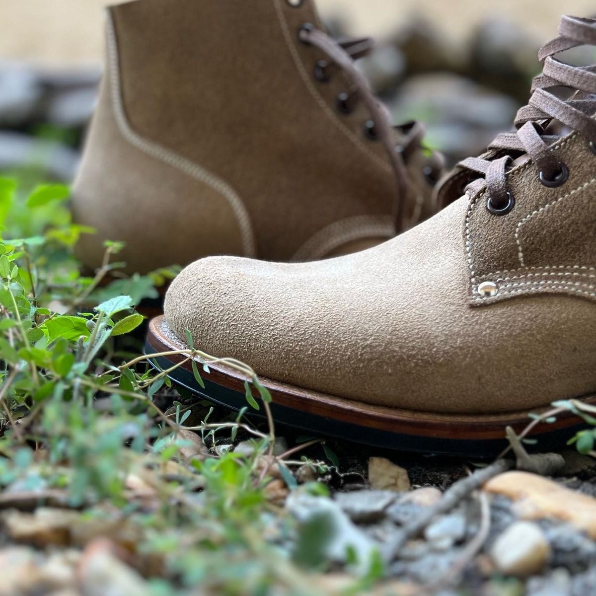 Photo by Bluesbrosg4ev on May 11, 2025 of the Viberg Boondocker in Horween Marine Field Roughout.