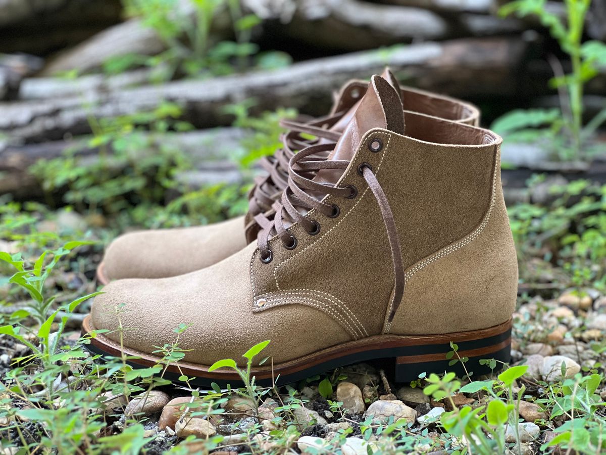 Photo by Bluesbrosg4ev on September 16, 2023 of the Viberg Boondocker in Horween Marine Field Roughout.