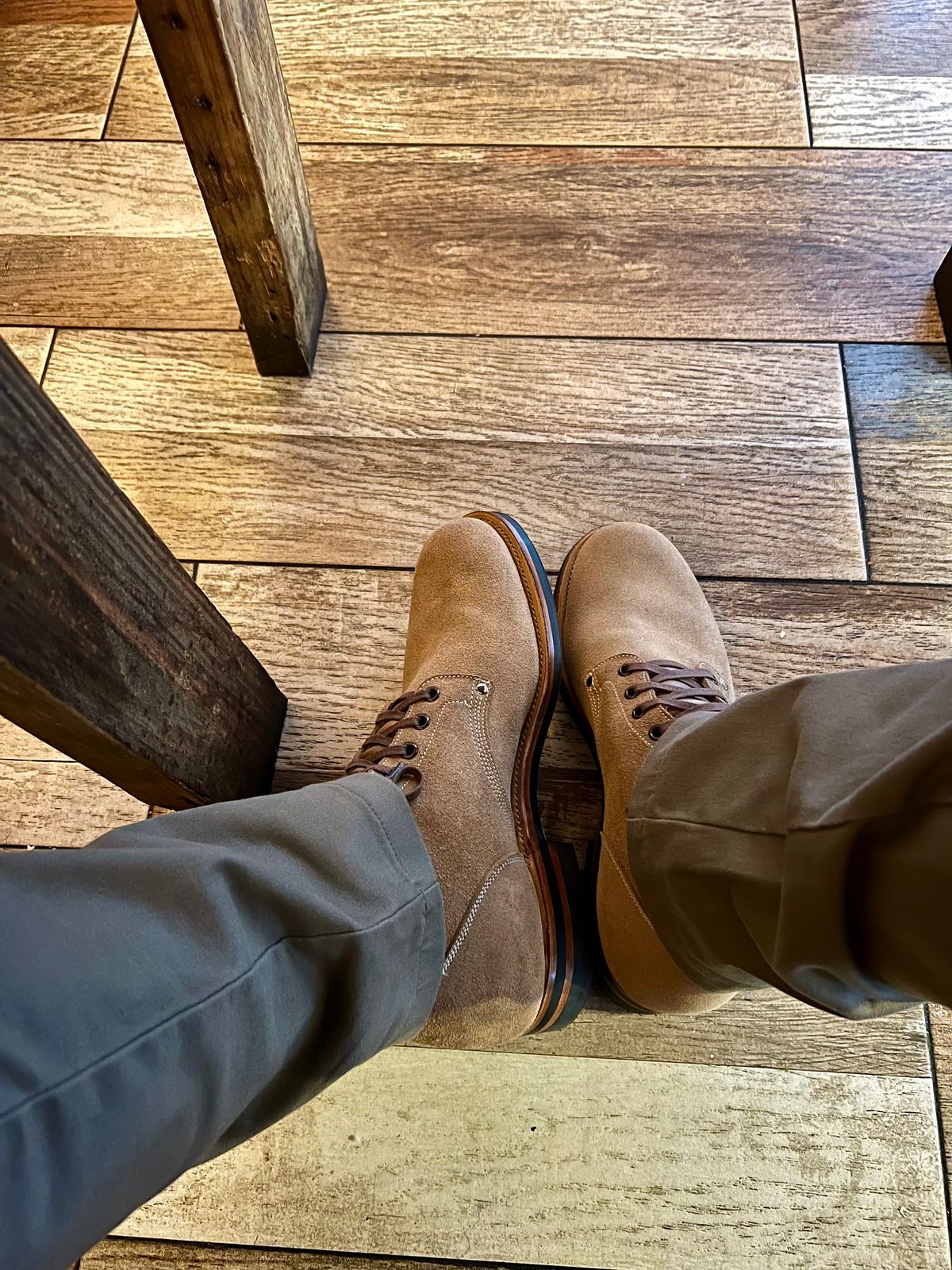 Photo by Bluesbrosg4ev on March 28, 2024 of the Viberg Boondocker in Horween Marine Field Roughout.
