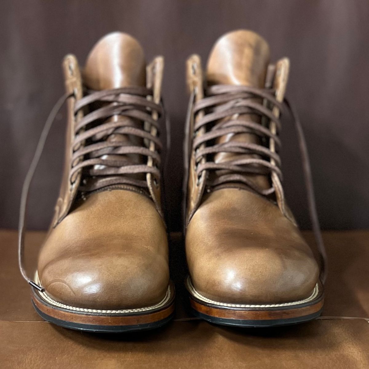 Photo by Bluesbrosg4ev on October 1, 2024 of the Viberg Service Boot in Horween Natural Chromexcel.