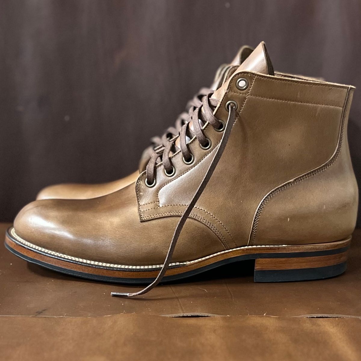 Photo by Bluesbrosg4ev on October 1, 2024 of the Viberg Service Boot in Horween Natural Chromexcel.