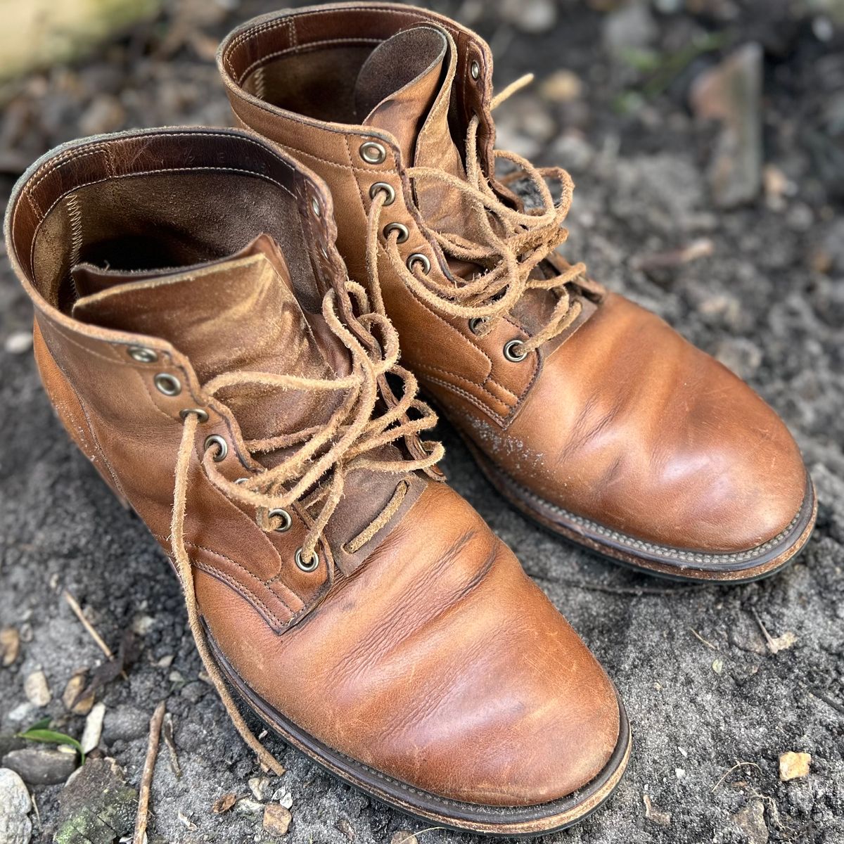 Photo by Bluesbrosg4ev on April 5, 2025 of the Viberg Service Boot in Horween Natural Chromexcel.