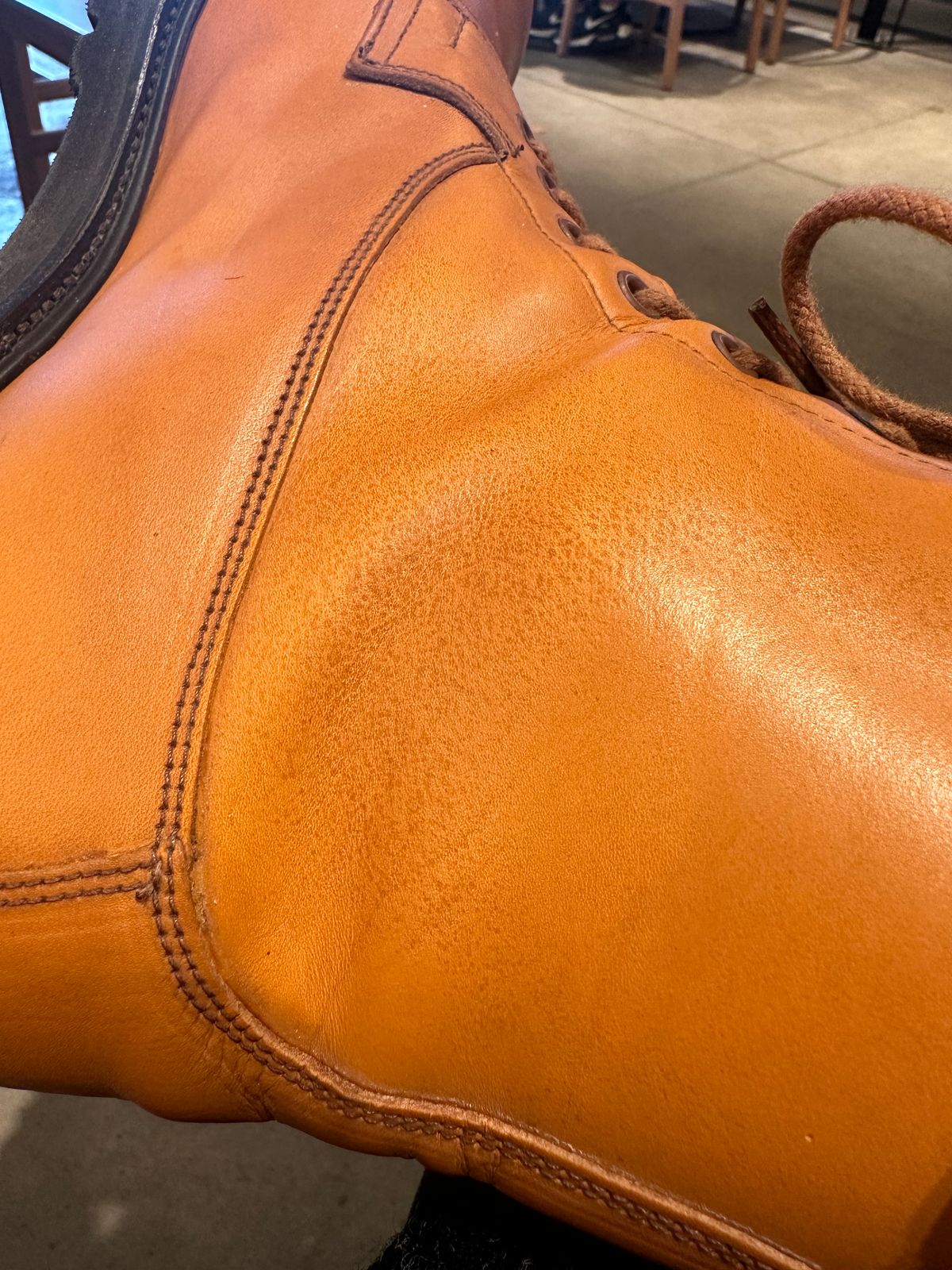 Photo by Stuville77 on November 5, 2023 of the Tricker's Burford Country Boot in Acorn Antique Olivvia Classic.