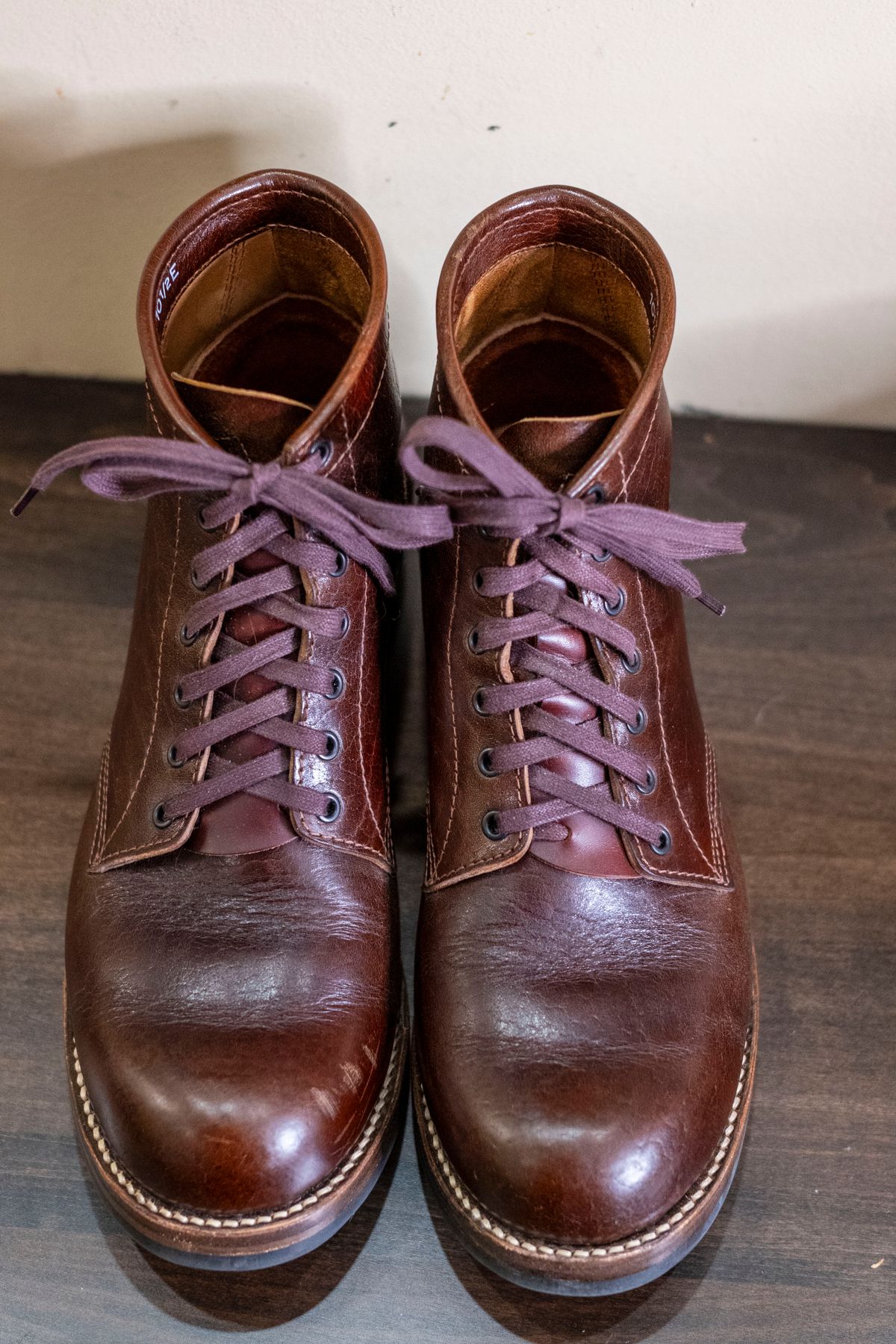 Photo by Stuville77 on December 4, 2023 of the John Lofgren Ludlow Boots in Shinki Timber Oiled Horsebutt.