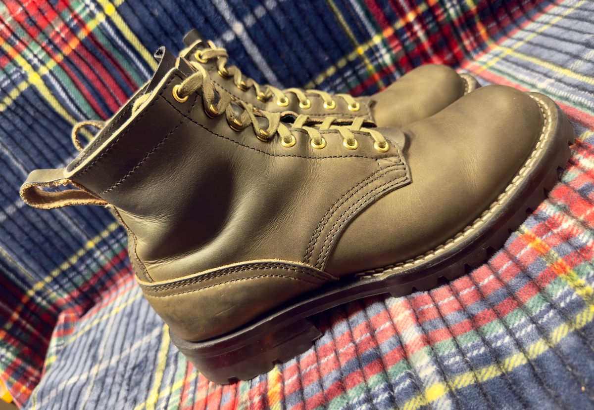 Photo by Stuville77 on November 6, 2025 of the Nicks Urban Drifter in Wickett & Craig Slate Double Stuffed.