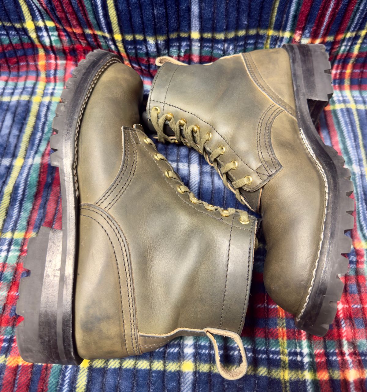 Photo by Stuville77 on November 6, 2025 of the Nicks Urban Drifter in Wickett & Craig Slate Double Stuffed.