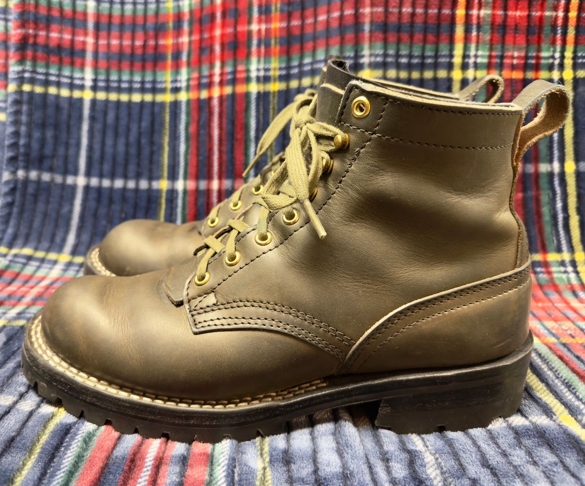 Photo by Stuville77 on December 6, 2025 of the Nicks Urban Drifter in Wickett & Craig Slate Double Stuffed.