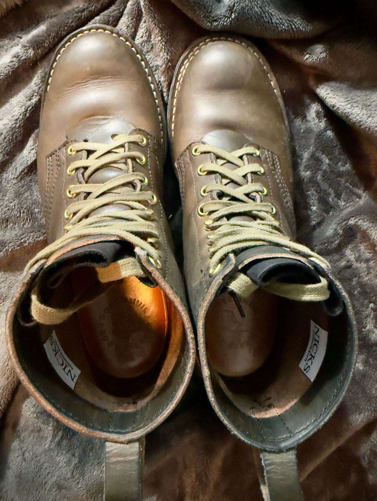 Photo by Stuville77 on January 3, 2026 of the Nicks Urban Drifter in Wickett & Craig Slate Double Stuffed.