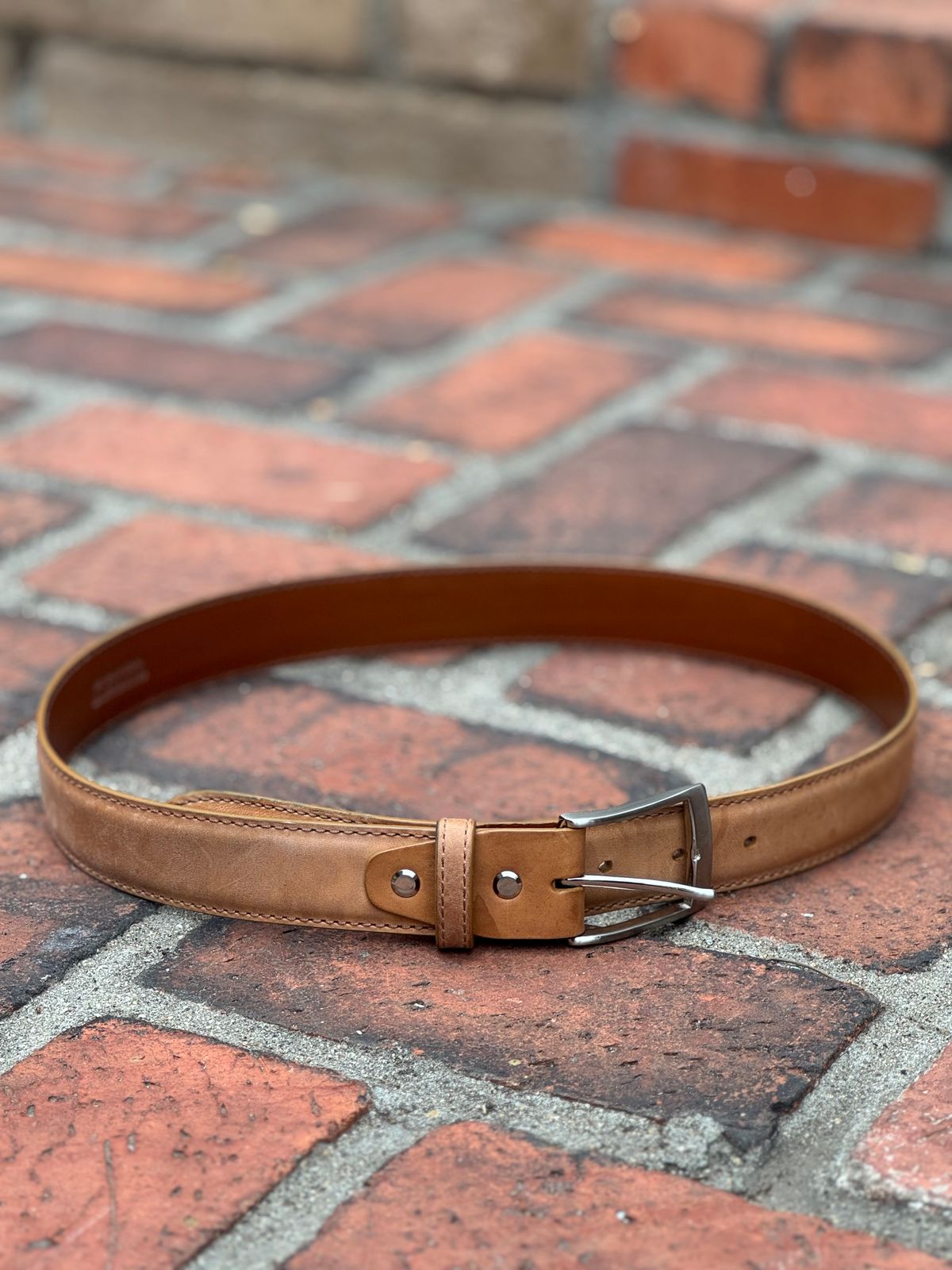 Photo by SierraLizard on November 1, 2025 of the Guarded Goods Guardian Belt in Maryam Natural Horsebutt.